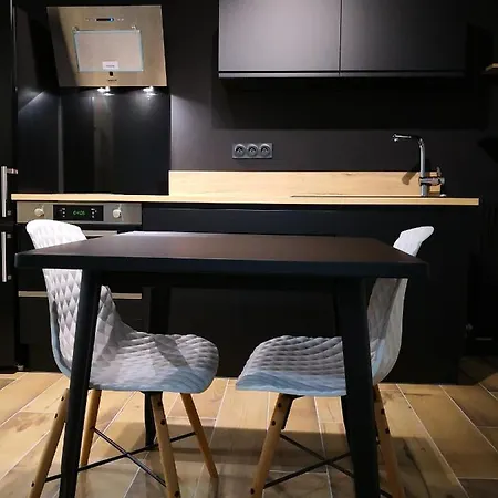 Studio moderne,parking,piscine,tennis,terrasse. Aix-les-Bains Esterno foto