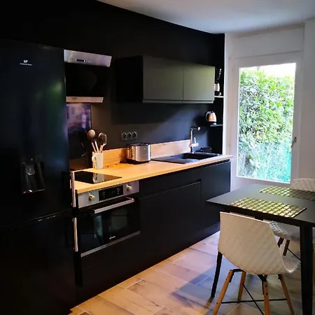 Studio moderne,parking,piscine,tennis,terrasse. Aix-les-Bains Esterno foto