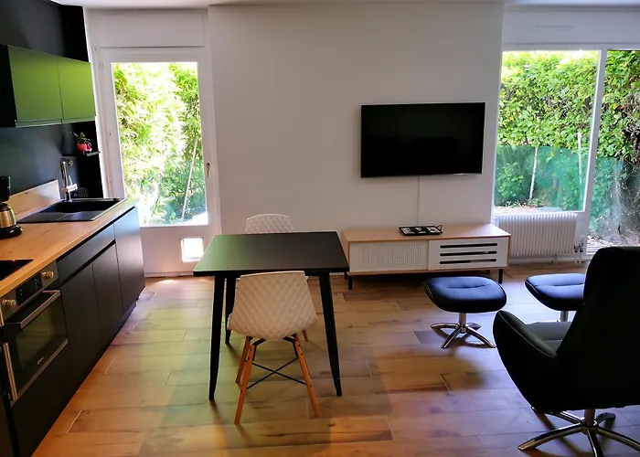 Studio Moderne,Parking,Piscine,Tennis,Terrasse.